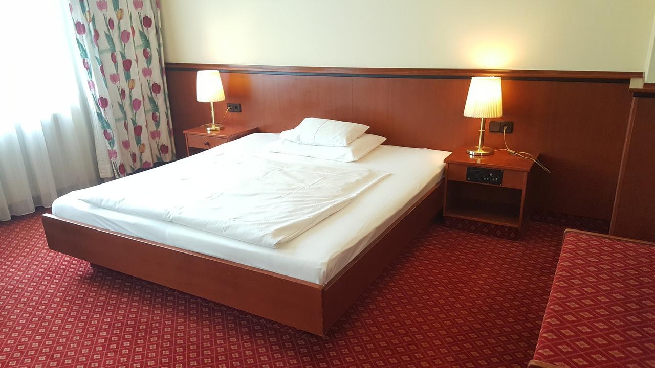 Landhotel Jagdhof Guntramsdorf Εξωτερικό φωτογραφία